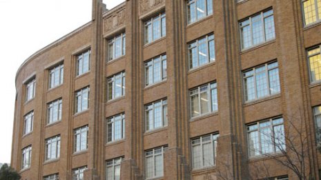 文科省が除外検討 国公立大に「国語記述式問題を使うな」