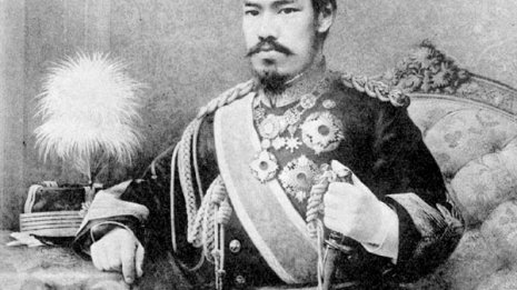 大久保らは天皇の権威を自分たちの権威に組み込んでいった