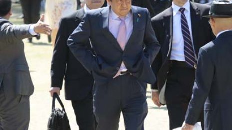 安倍晋三は「裸の王様」乞食言論人に守られて言い訳ばかり