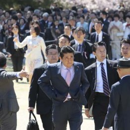 安倍晋三は「裸の王様」乞食言論人に守られて言い訳ばかり