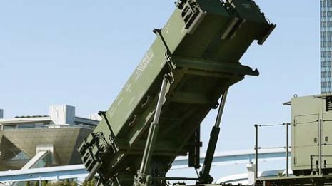 防衛費過去最高4.2億円 年金支給減で補正の大盤振る舞い