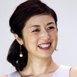 魔性の女返上？高岡早紀が難病患う52歳実業家と献身介護泊