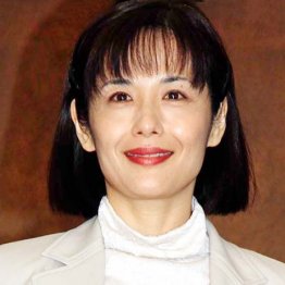 朝ドラ「スカーレット」を包み込む富田靖子“昭和のオーラ”