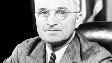 日本人は軍人が政治家に従う民主主義のルールに驚いた