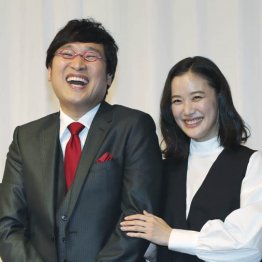 変わる芸能人の結婚報告 SNSが主流になり記者会見は激減