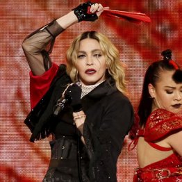 61歳マドンナが年下ダンサーと再婚へ 36歳差など関係ナシ