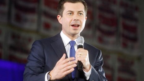 トランプ再選阻むか 民主党ブダジェッジの「爆発力」