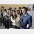 記者もオトモダチ（Ｃ）共同通信社
