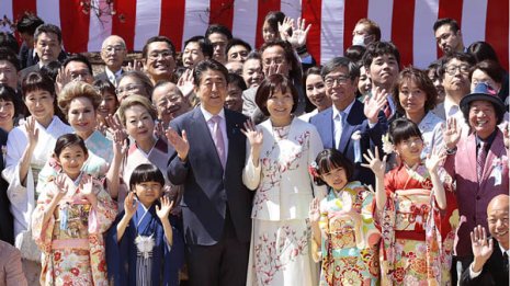 安倍自爆もある 越年「桜を見る会」追及は通常国会が本番