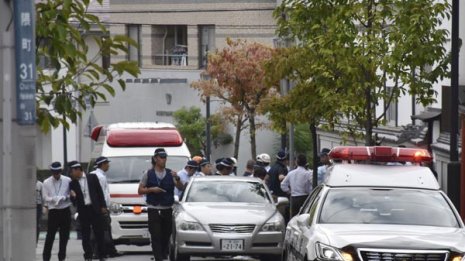 山口組「特定抗争指定暴力団」で移動中の組長は殺される