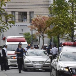 山口組「特定抗争指定暴力団」で移動中の組長は殺される