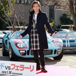 堂本光一がGT40に乗って登場「車好きを公言して良かった」