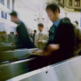 キーパーソン退社で業績悪化…急増する人手不足倒産の実態