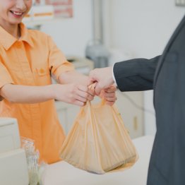 コンビニの「イートイン詐欺」は罪になるのか？