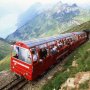 スイスで鉄道旅 急勾配を駆け上がるゆったりさも心地いい