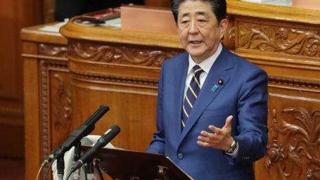 虚飾の自慢話と夢物語 首相演説に見る自己陶酔と能天気