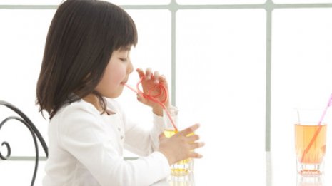 子供には食べさせたくない 高カロリーな異性化糖入り菓子