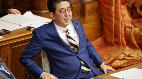 また野党を揶揄の首相答弁 任期の長さとは反比例の幼児性