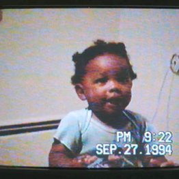 初めて歩いた瞬間のビデオ…赤の他人から返されビックリ！