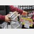 “爆買い”でマスクは品薄（Ｃ）日刊ゲンダイ