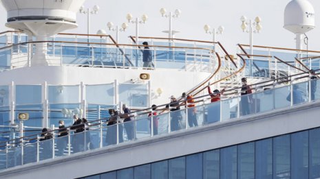 米メディアがクルーズ船検疫を批判「ダメ対応の見本」