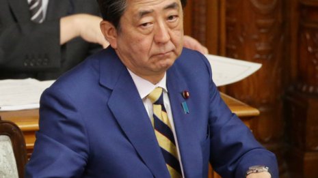 クルーズ船からついに犠牲者 失政続く安倍政権には致命傷