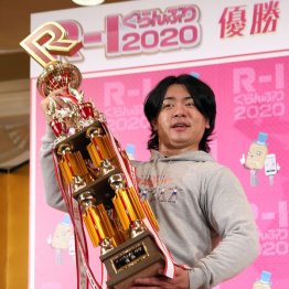 「R－1ぐらんぷり2020」で優勝したお笑いコンビ”マヂカルラブリー”の野田クリスタル（Ｃ）日刊ゲンダイ
