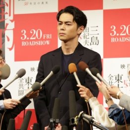 やっぱり唐田が好き？ 東出が囲み取材でつい漏らした本音