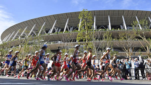 日本選手は国立競技場に戻りたい（Ｃ）共同通信社