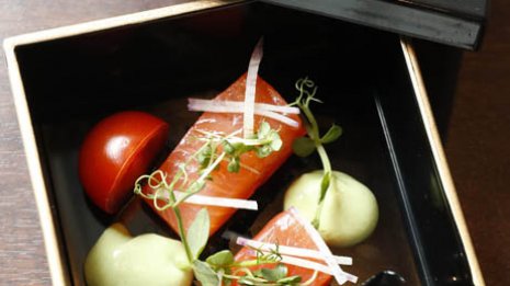 【霧島サーモンのマリネ】バターではなくオリーブオイルを