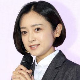 雑誌表紙にドラマ主演…安達祐実の同性人気支える禁欲生活