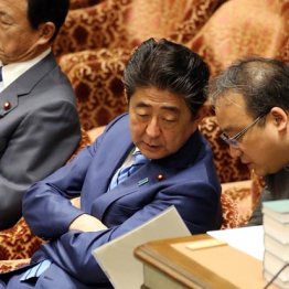 安倍首相は裸の王様 朝日マスク揶揄で見えた官邸機能不全