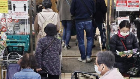 都内でまた買いだめ集中「小池発言」にスーパー現場の憤り