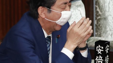 根拠のないコロナ対応で人命は損なわれ、経済は破綻する