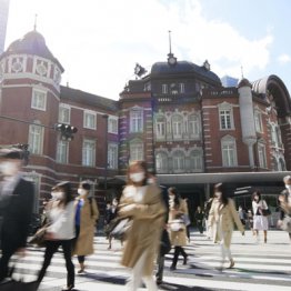 猛暑の8月にコロナ第2波が日本を襲う 夏の冷房で感染拡大