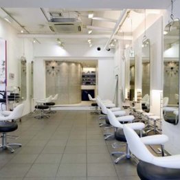 倒産相次ぐ美容室 緊急事態宣言解除も客足が戻らない恐怖