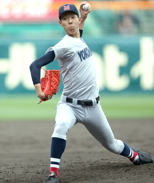 多彩な変化球をきちんと制球できる横浜の松本隆之介投手（C）ホームラン