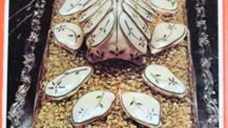 【贅沢】堅くて重い本を開いた時のうっとりするような時間