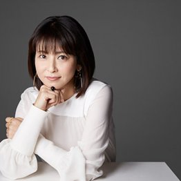 “奇跡の51歳”森高千里を堪能する!モバイルFCで気分爽快に