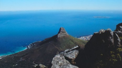 空と海の美しい青が…世界の雄大さを実感した「喜望峰」