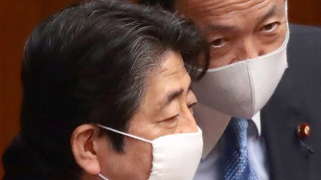 安倍首相と麻生氏が密談…10.25解散総選挙は脅しじゃない