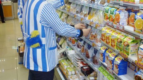 日本人の便利な生活のため留学生バイトは3密を強いられる