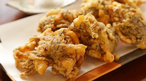 【もずくの天ぷら】濃厚な甘みと爽やかな香り