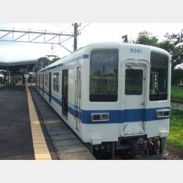 西小泉についた列車（提供写真）