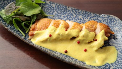 【チキンステーキのカレーヨーグルトソース】マイルドであっさりなのにスパイシーな味わい