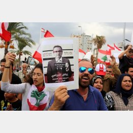 経済危機のレバノンでは連日デモが続く（Ｃ）ロイター