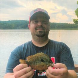 「手のひらサイズ」の超大物をゲットした釣り師が話題に