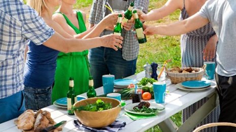 キャンプやBBQで集団感染 アウトドアでの気の緩みが危ない