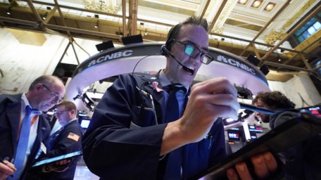 ブラックスワン、灰色のサイの可能性 激動の時代に備える