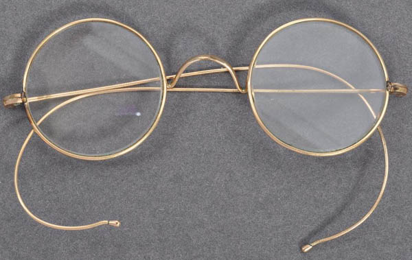 ガンジーの丸眼鏡が競売に 出品者は価値を知らなかった 日刊ゲンダイdigital